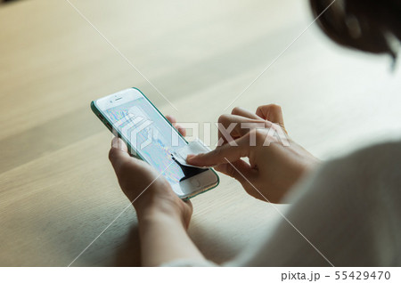 スマホクリーナー　手元 55429470