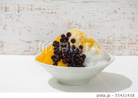 かき氷　japanese type of epidemic shaved ice 55431438
