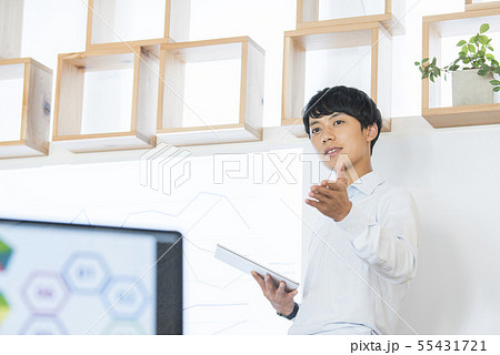 セミナー風景 若い男性 セミナー風景 若い男性 55431721