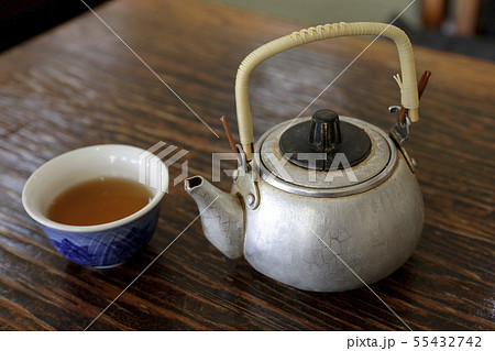 食堂のお茶 55432742