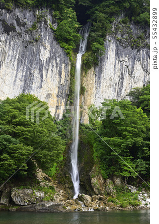 井倉洞 井倉の滝(岡山県新見市) 井倉洞 井倉の滝(岡山県新見市) 55432899