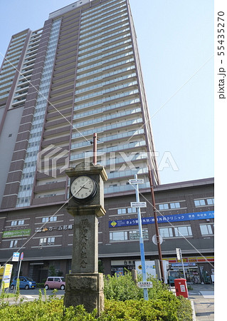 阪神尼崎駅 駅前風景 北口南口双方にある高潮標の写真素材