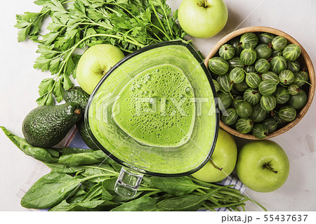 Healthy nutrition and detox from green raw food Healthy nutrition and detox from green raw food 55437637