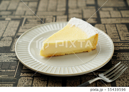 ベイクドチーズケーキ 55439596