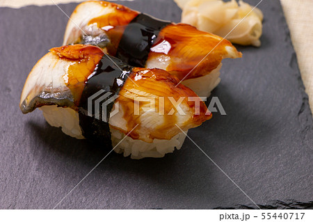 鰻にぎり寿司2貫。 55440717