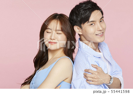 男女　カップル 55441598