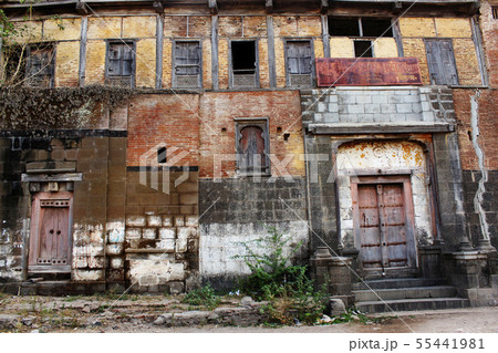Old house in street, Paithan, Aurangabad, India Old house in street, Paithan, Aurangabad, India 55441981