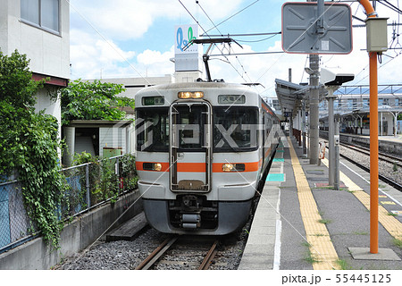 飯田線岡谷駅に停車する313系3000番台 55445125