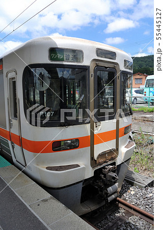 飯田線岡谷駅に停車する313系3000番台 55445127