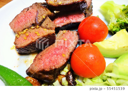 焼肉と野菜サラダ 薩摩黒牛 焼肉と野菜サラダ 薩摩黒牛 55451539