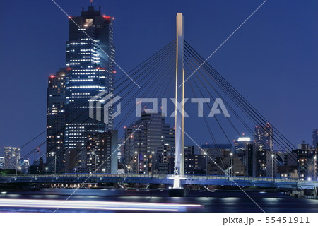 都市夜景 セントルークスタワーと中央大橋 都市夜景 セントルークスタワーと中央大橋 55451911