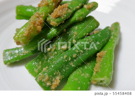家庭的で素朴な自家製の「インゲン豆のゴマ和え」 55458408