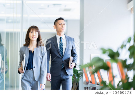 ビジネスイメージ 男性社員 女性社員 ビジネスイメージ 男性社員 女性社員 55460578