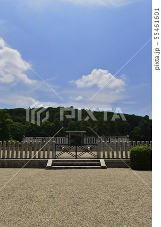 【大阪府 羽曳野市】世界遺産・古市古墳群(応神天皇陵古墳・拝所) 【大阪府 羽曳野市】世界遺産・古市古墳群(応神天皇陵古墳・拝所) 55461601