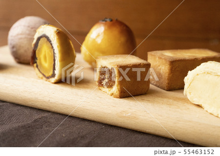 月餅 パイナップルケーキ 8月 55463152