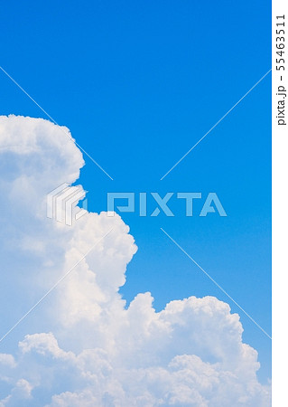 夏の清々しい青空 55463511
