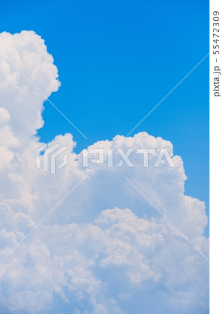 夏の清々しい青空 夏の清々しい青空 55472309