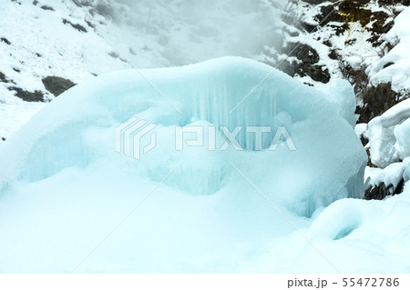 渋の地獄谷噴泉の写真素材