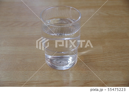 コップの水 55475223