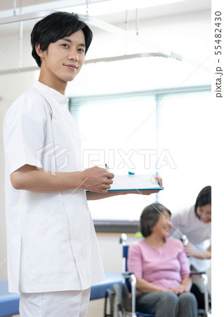 リハビリ 55482430