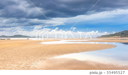 calmness beautiful seascape with mountain 55495527