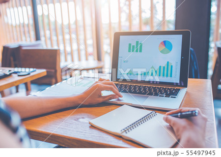 Business woman's hands are using laptop computers 55497945