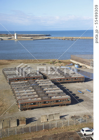 インドネシアへ旅立つ武蔵野線205系（2018年11月） 55499309