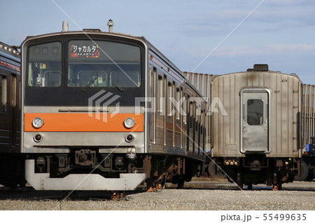 インドネシアへ旅立つ武蔵野線205系電車(8本目) インドネシアへ旅立つ武蔵野線205系電車(8本目) 55499635