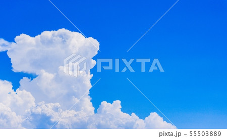 夏の清々しい青空 55503889