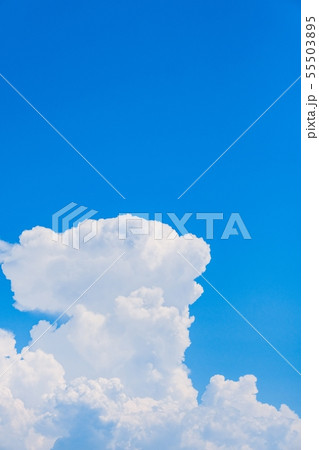 夏の清々しい青空 55503895