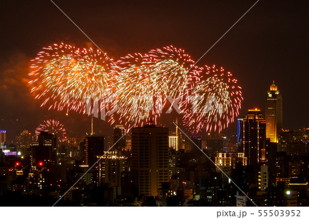 花火 キラキラ輝くもの 線香花火 55503952