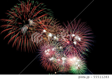 ダイナミックな花火大会 茨城県 古河花火大会の写真素材