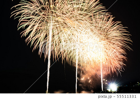 ダイナミックな花火大会 茨城県 古河花火大会の写真素材