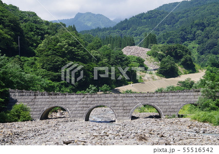 信州　小谷村の砂防施設　浦川スーパー暗渠砂防堰堤　三大崩れのひとつ稗田山の下流に設置 55516542