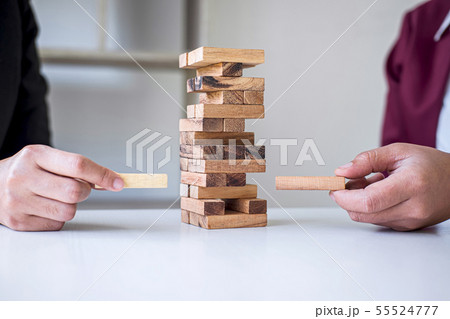 Alternative Risk and Strategy in Business, Hand of 55524777