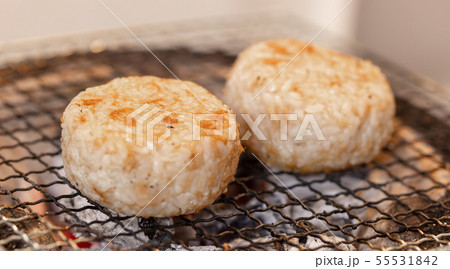 ツナ焼きおにぎり・ツナ焼きおむすび・ツナおにぎり_bbq・BBQ・バーべキュー・七輪・炭・備長炭 ツナ焼きおにぎり・ツナ焼きおむすび・ツナおにぎり_bbq・BBQ・バーべキュー・七輪・炭・備長炭 55531842