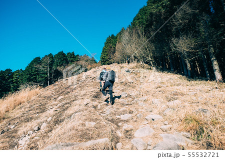 登山イメージ　 55532721