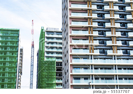 マンションの建設現場 55537707