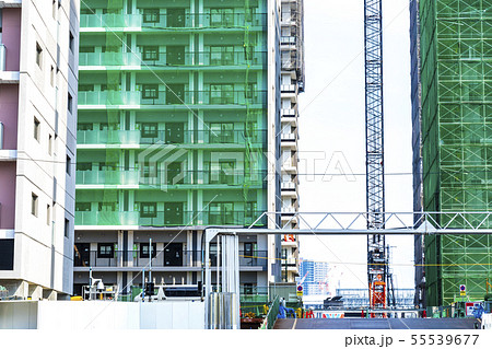 マンションの建設現場 55539677