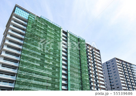 マンションの建設現場 55539686