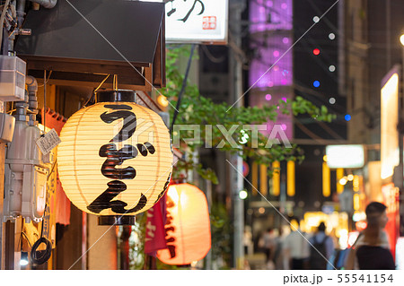 うどんの提灯_中洲の風景・路地と提灯　福岡県福岡市博多区、歓楽街中洲 55541154