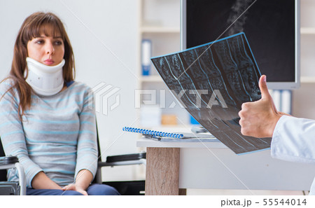 Young woman visiting doctor for medical examination Young woman visiting doctor for medical examination 55544014