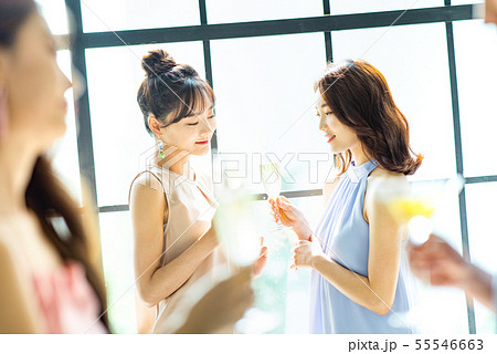 女性 パーティー 女性 パーティー 55546663