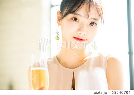 女性 パーティー 女性 パーティー 55546704