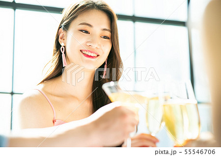女性 パーティー 女性 パーティー 55546706