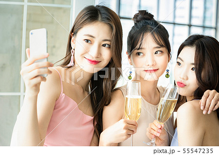 女性　パーティー 55547235