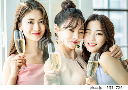 女性 パーティー 女性 パーティー 55547264
