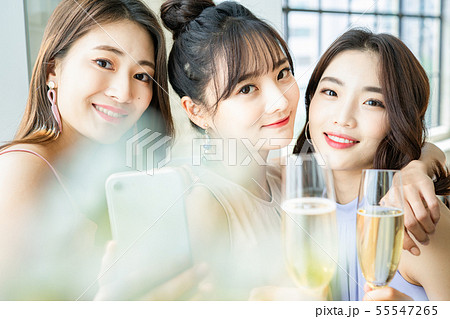 女性　パーティー 55547265