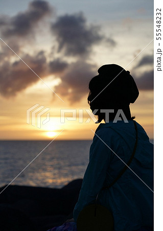 北谷サンセットビーチの夕暮れ（沖縄） 55548232