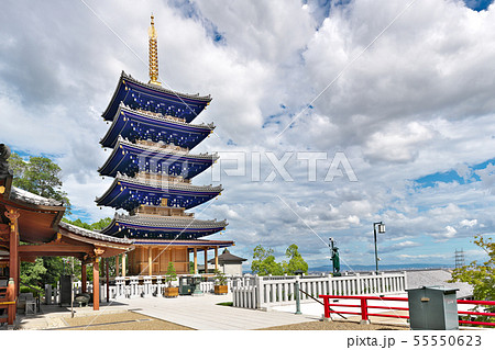 Nakayama-ji five-storied pagoda] (High - Stock Photo